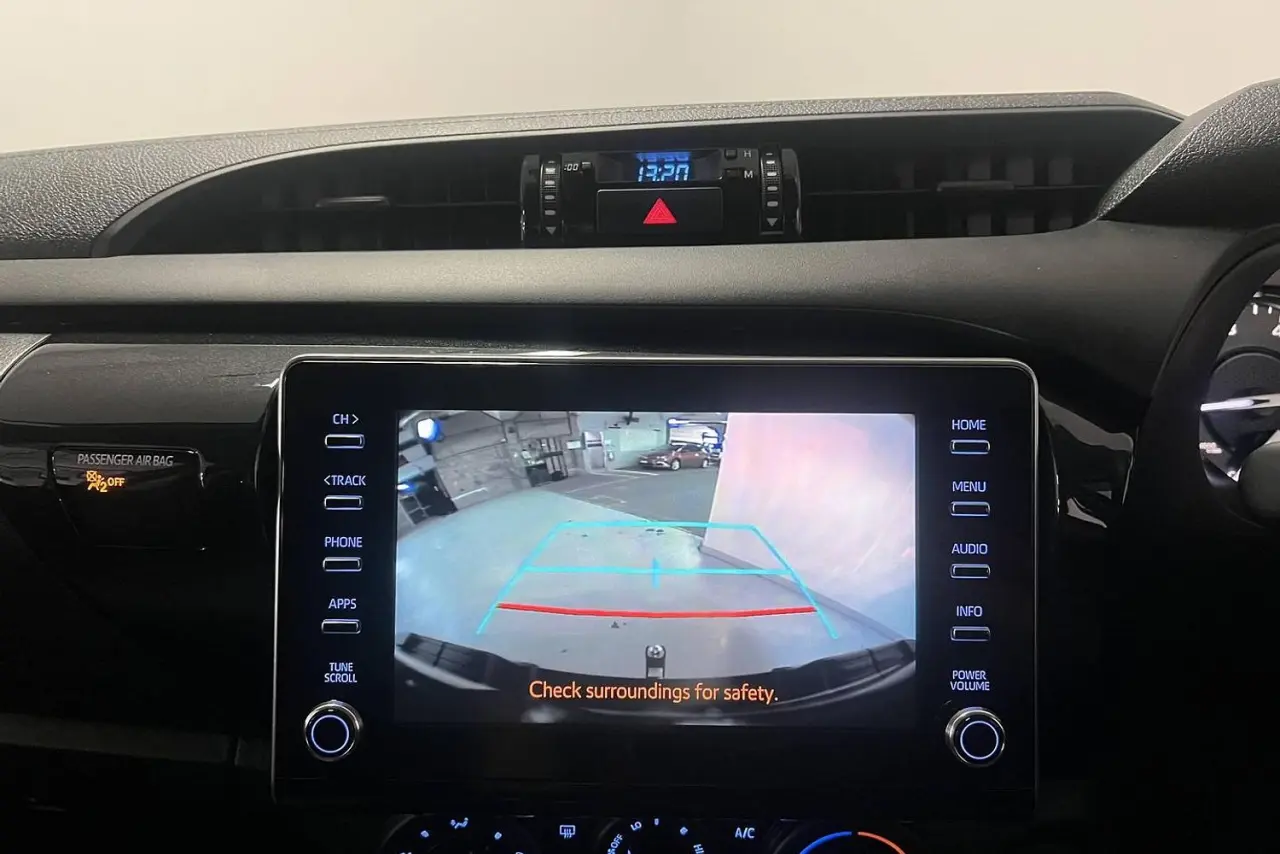 2025 Toyota Hilux Gallery Image 19