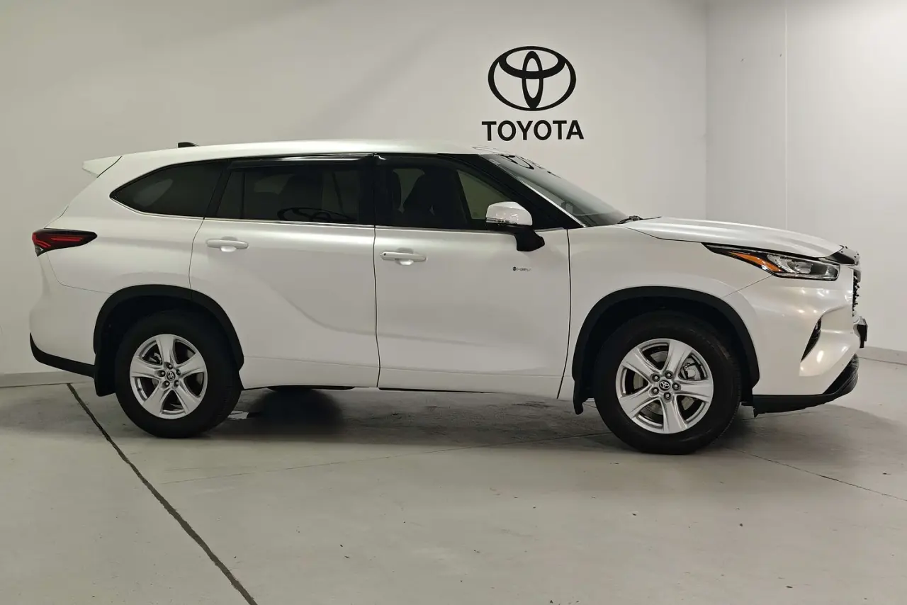 2025 Toyota Kluger Gallery Image 4