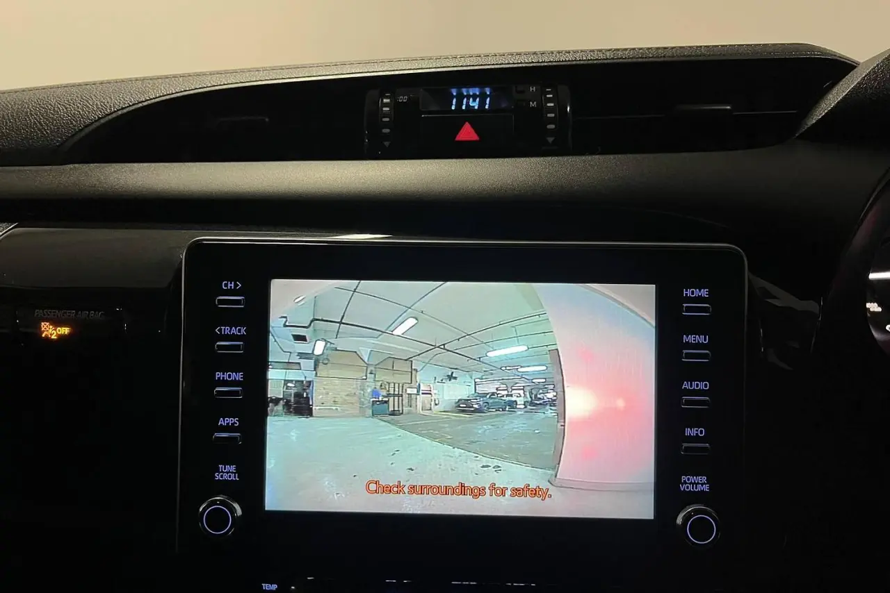 2025 Toyota Hilux Gallery Image 18