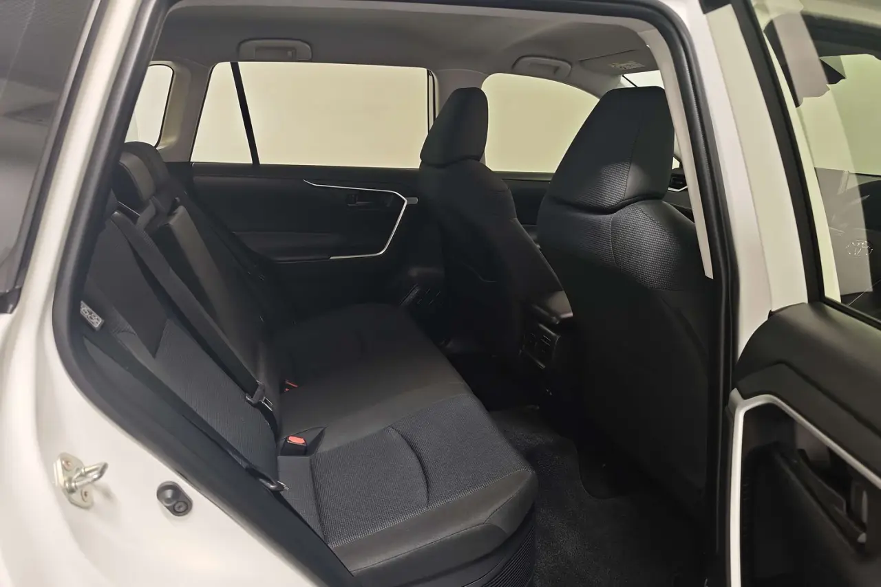 2025 Toyota RAV4 Gallery Image 11