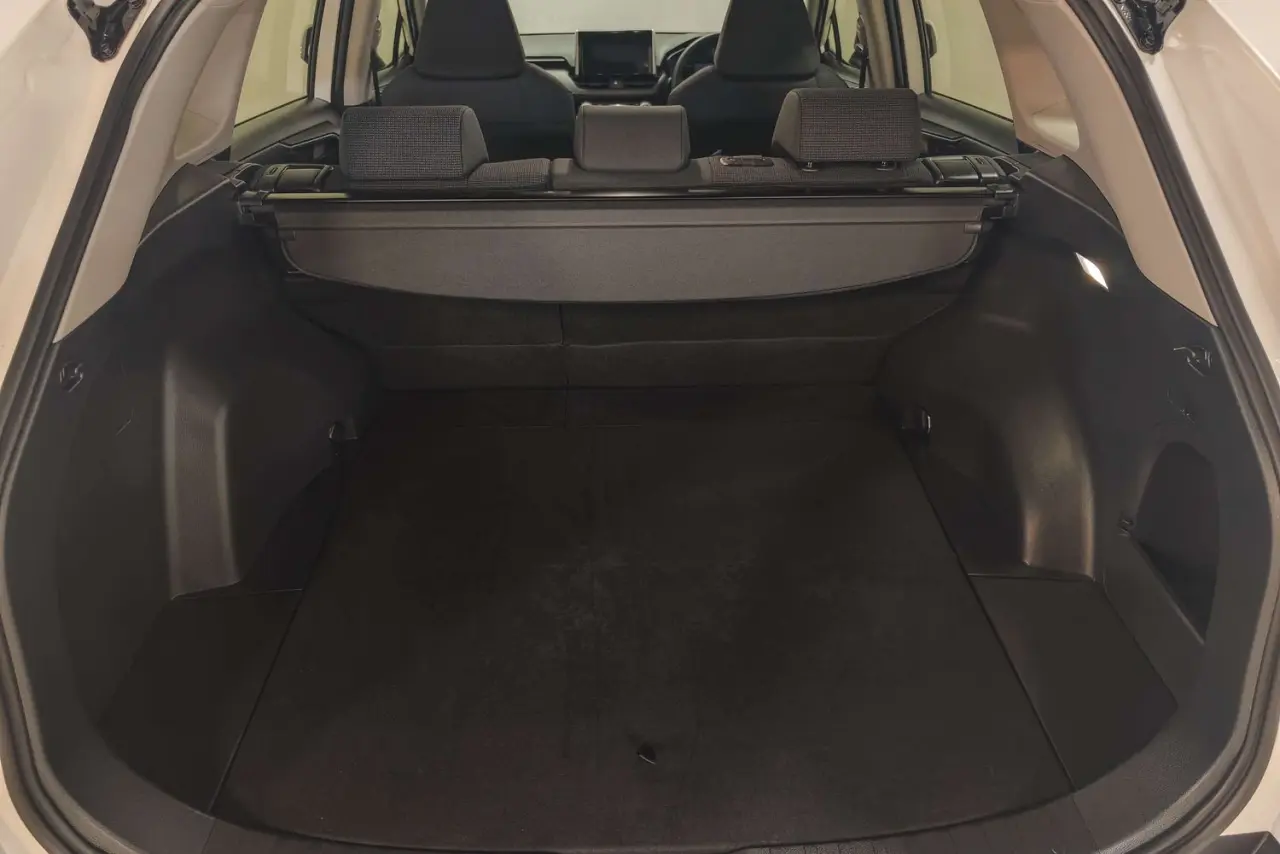 2025 Toyota RAV4 Gallery Image 12