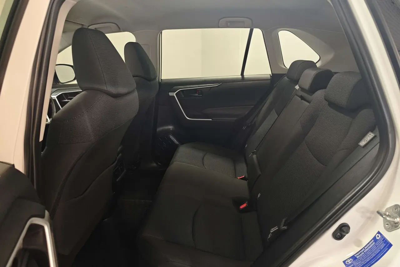 2025 Toyota RAV4 Gallery Image 13