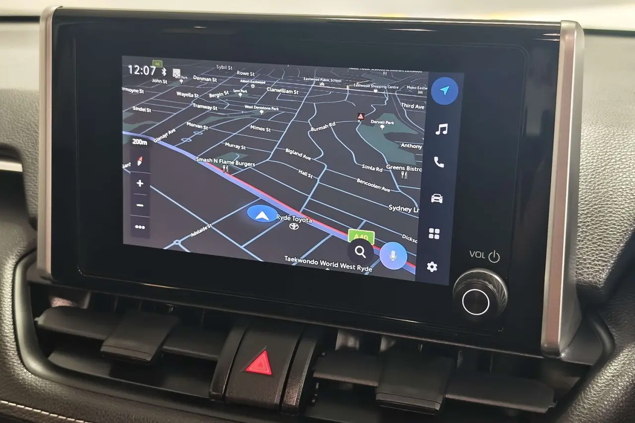 2025 Toyota RAV4 Gallery Image 18