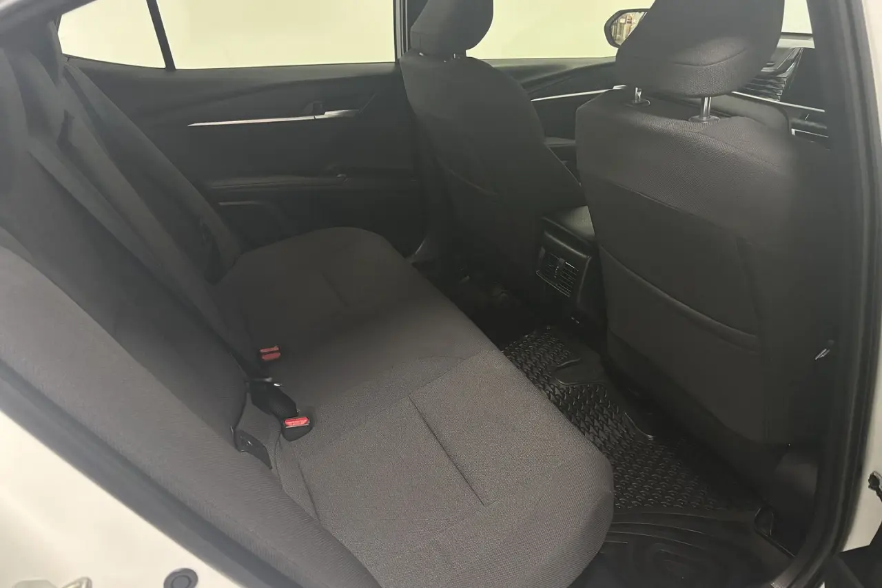 2025 Toyota Camry Gallery Image 11