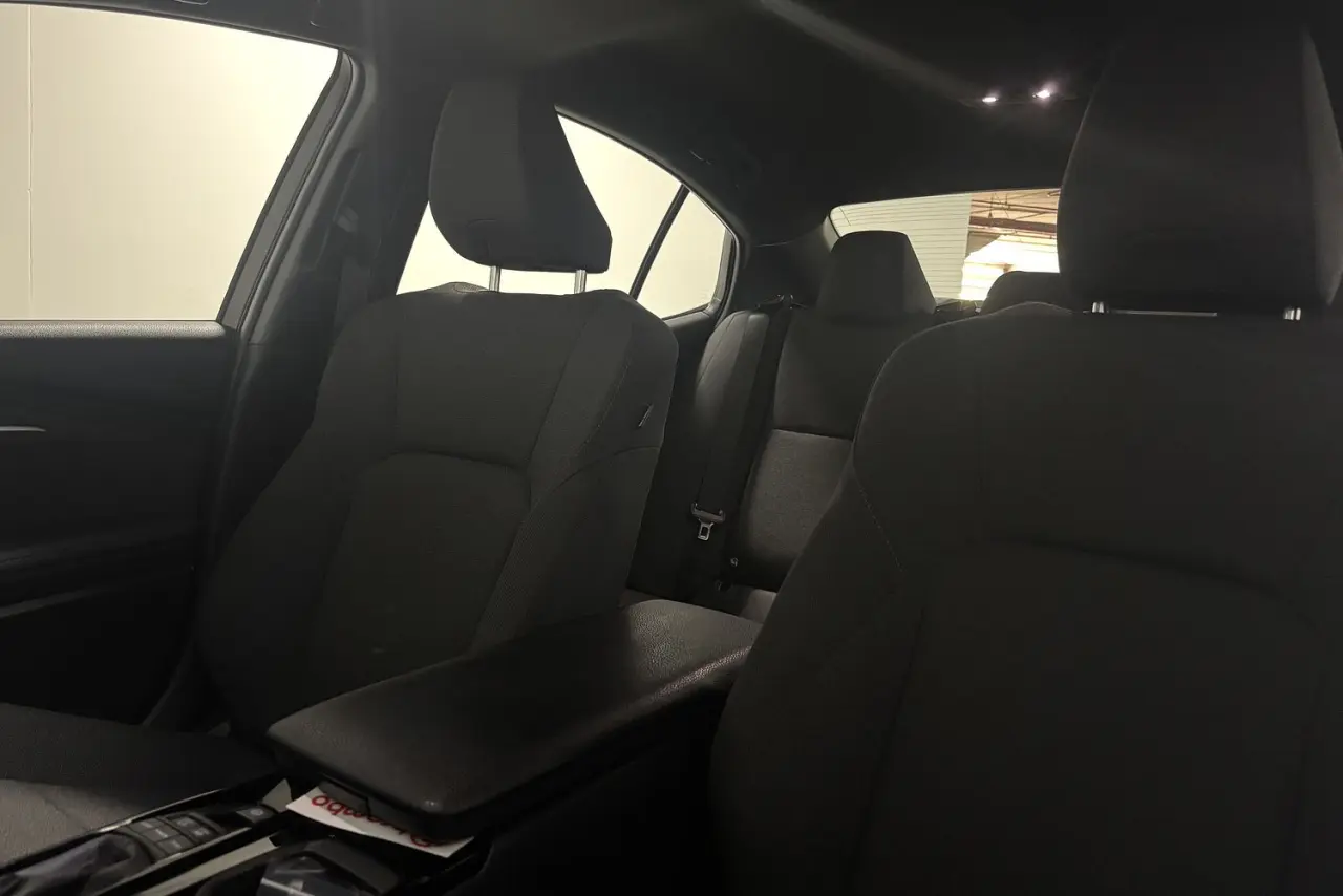 2025 Toyota Camry Gallery Image 15