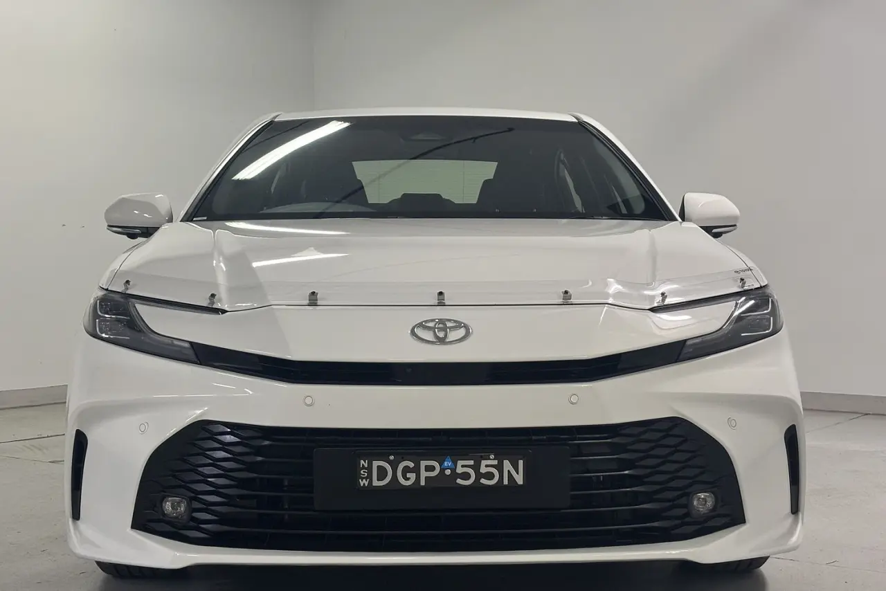 2025 Toyota Camry Gallery Image 3