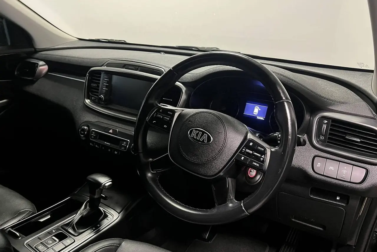 2020 Kia Sorento Gallery Image 11