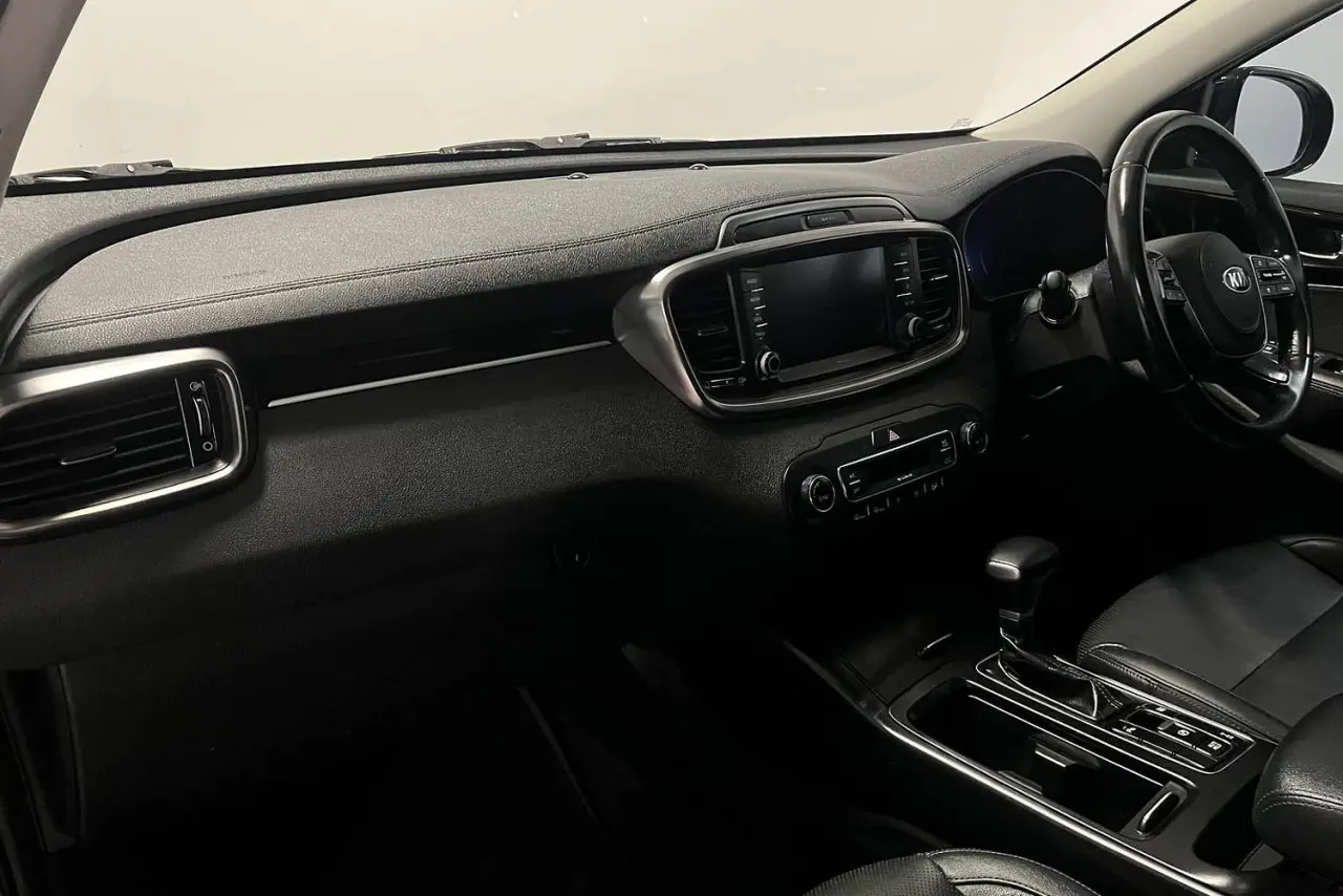 2020 Kia Sorento Gallery Image 16