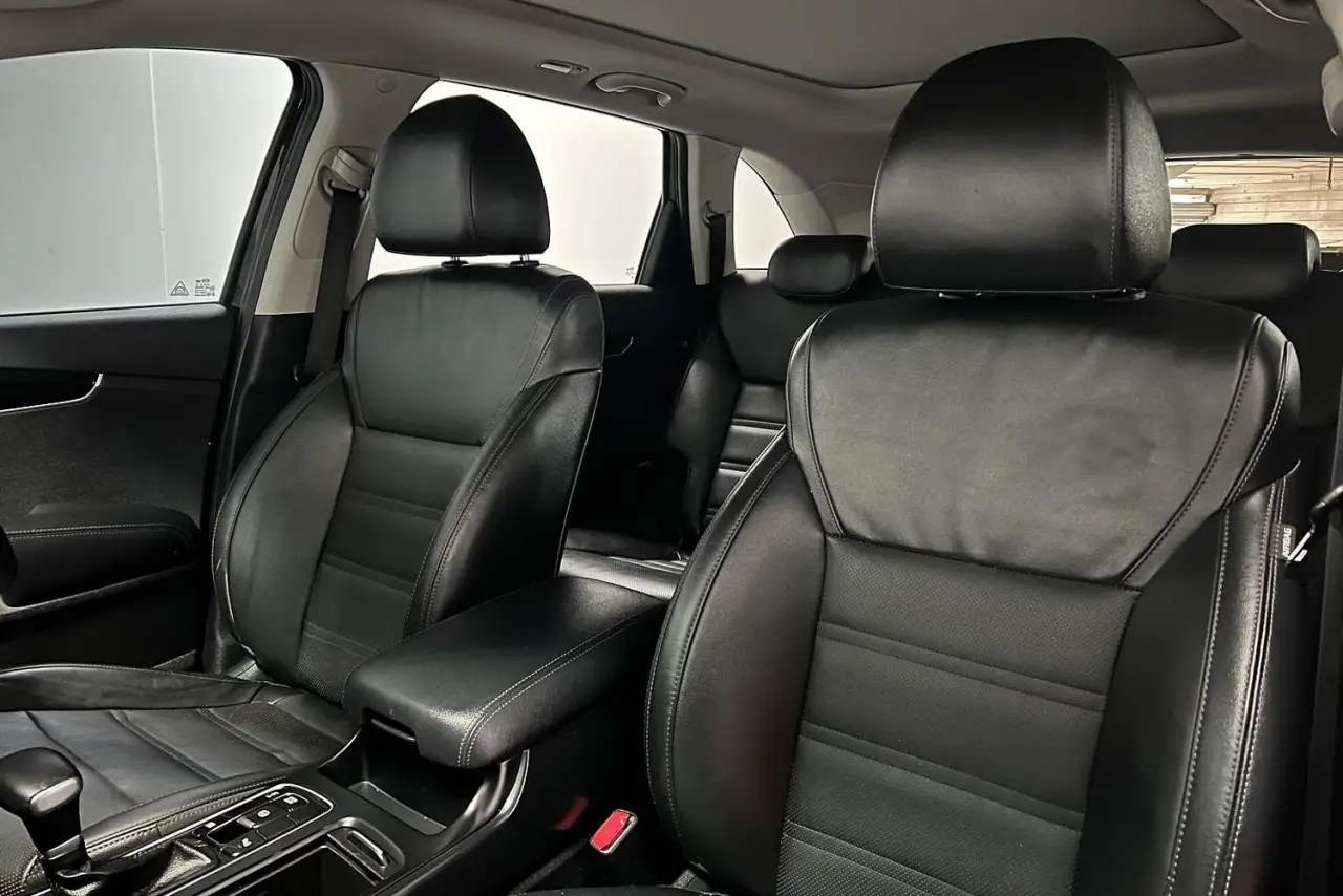 2020 Kia Sorento Gallery Image 17