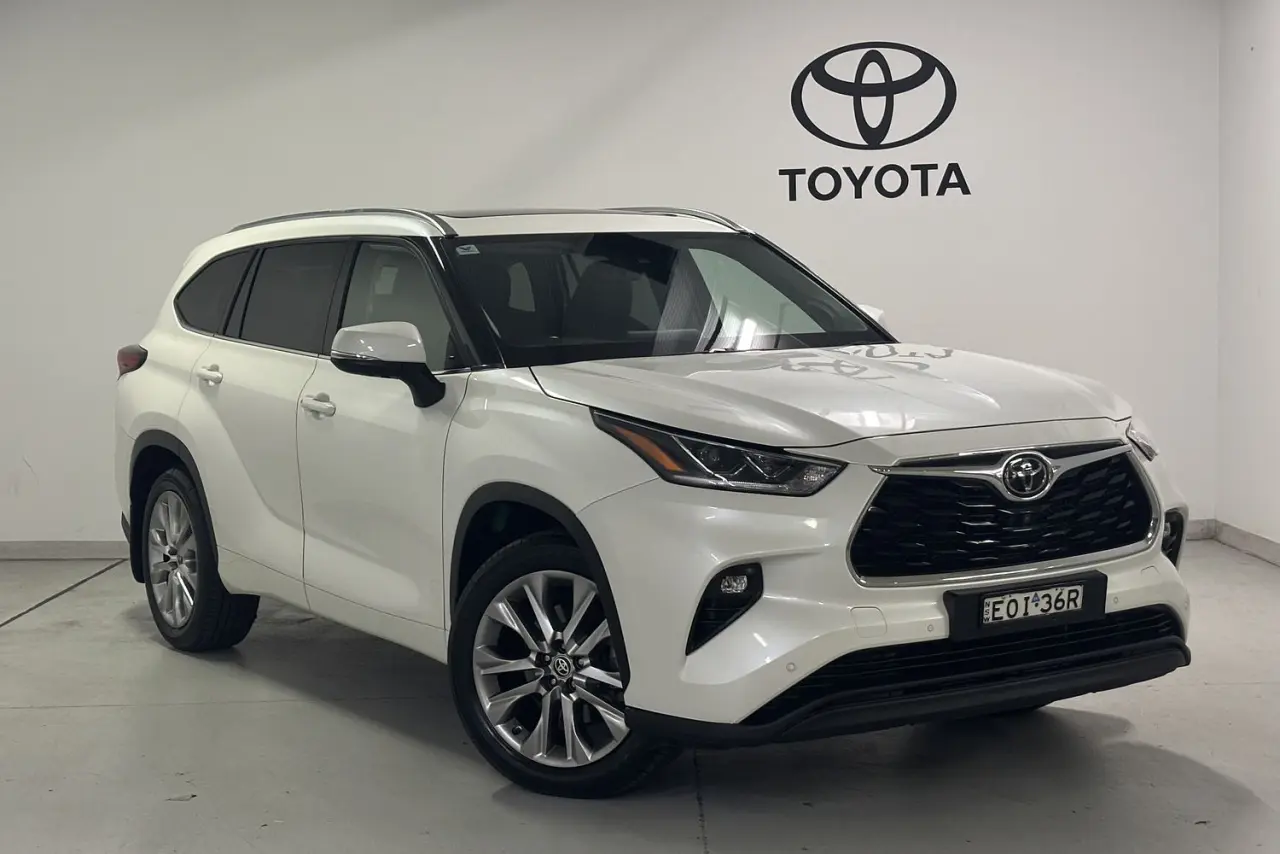 2021 Toyota Kluger Gallery Image 1