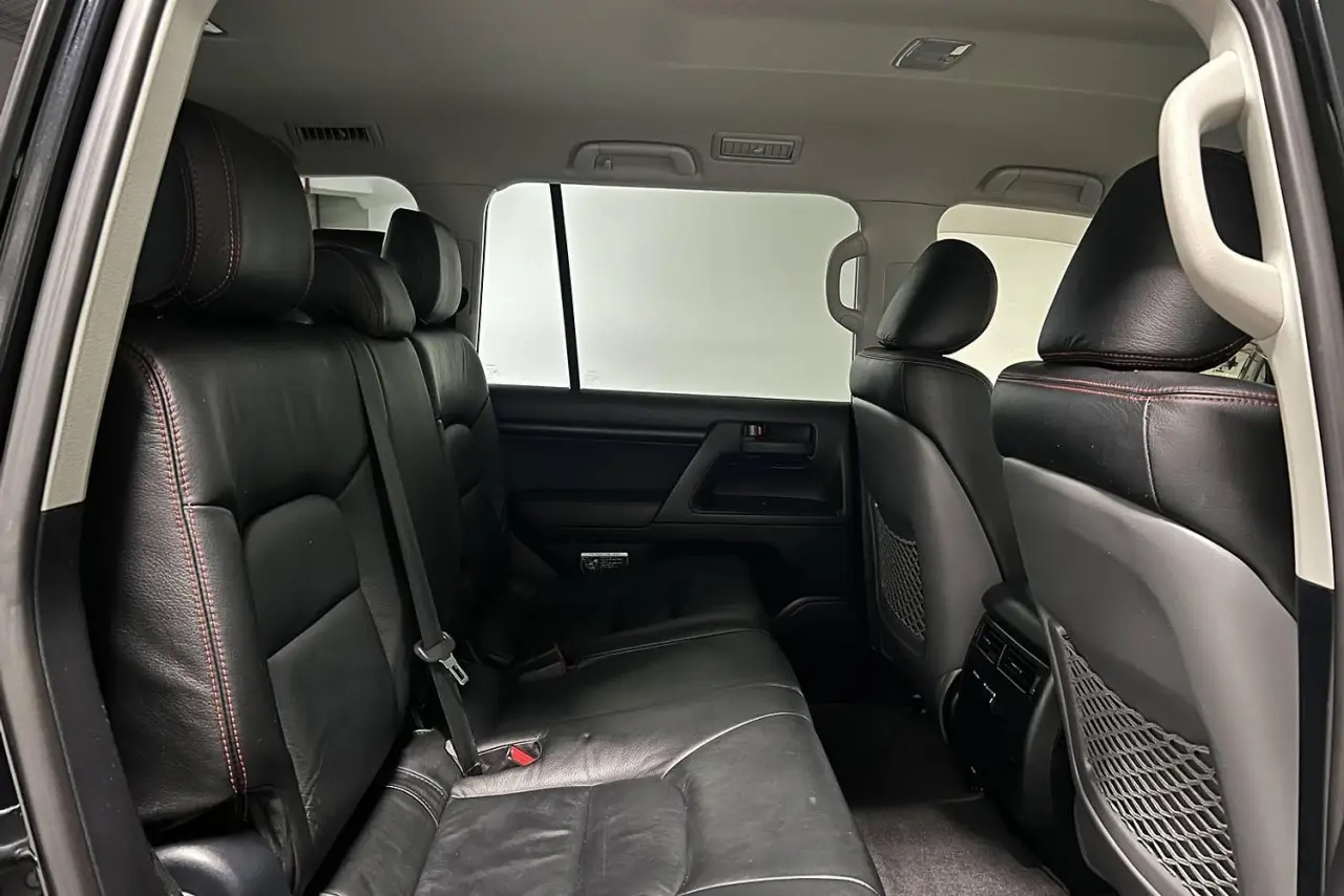 2021 Toyota Landcruiser Gallery Image 11