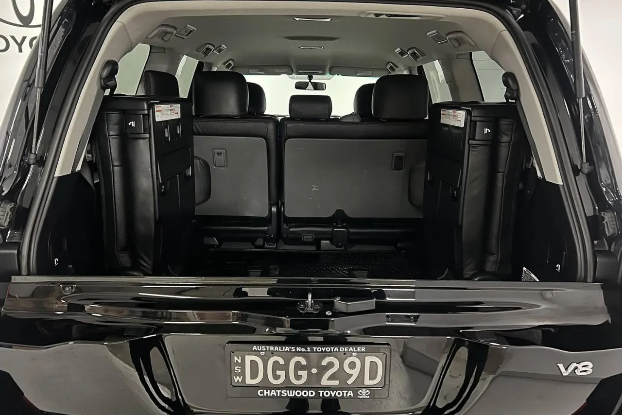 2021 Toyota Landcruiser Gallery Image 12