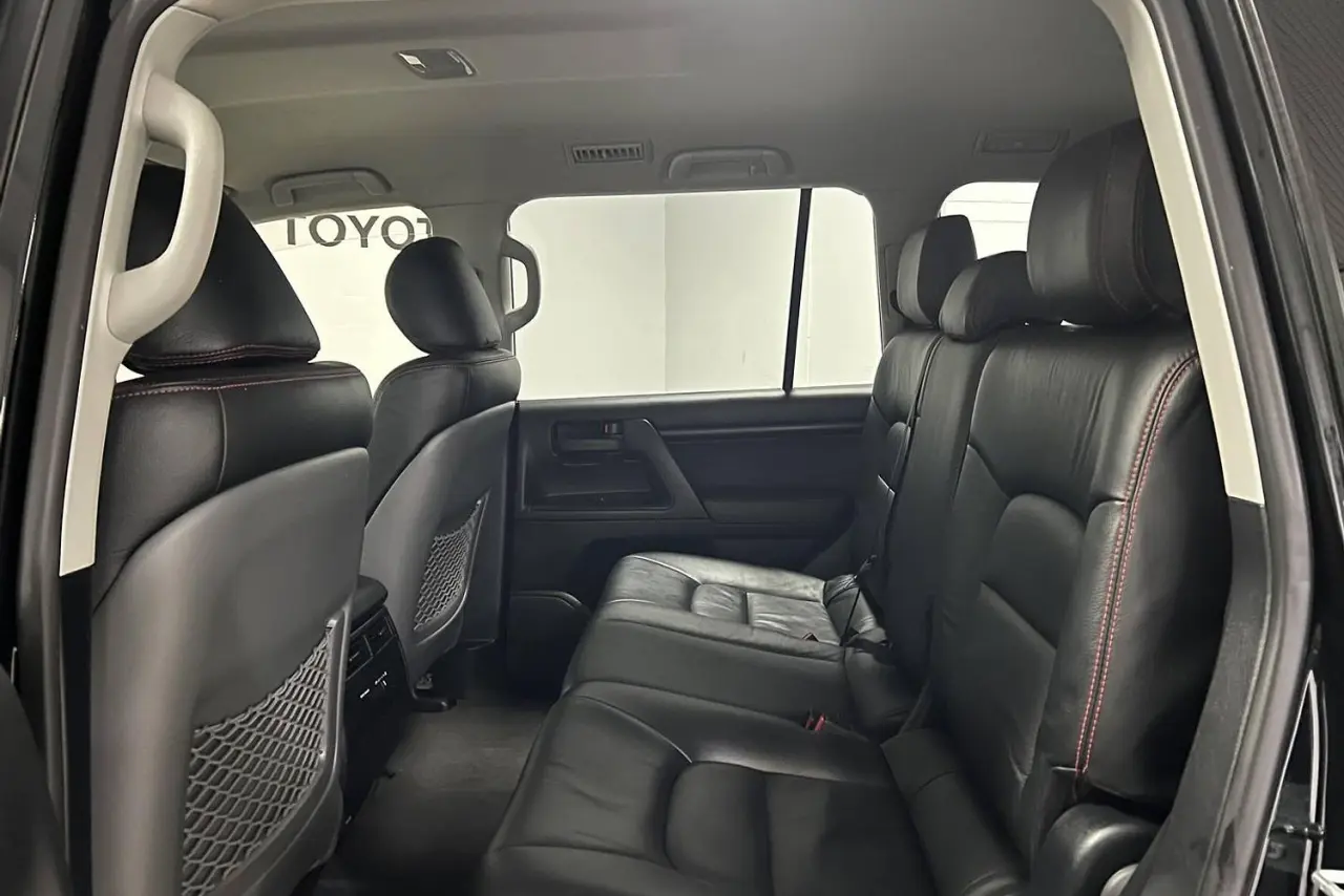 2021 Toyota Landcruiser Gallery Image 15