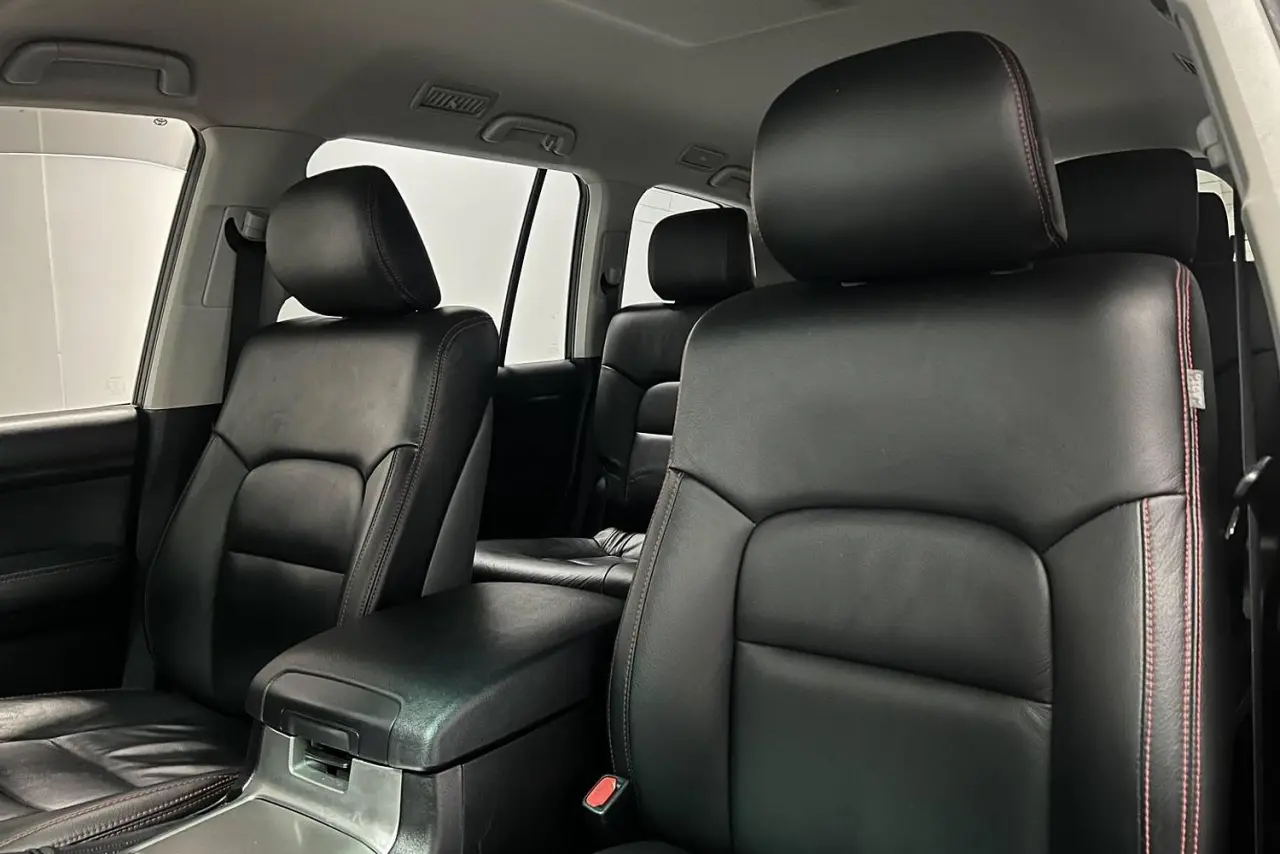 2021 Toyota Landcruiser Gallery Image 17