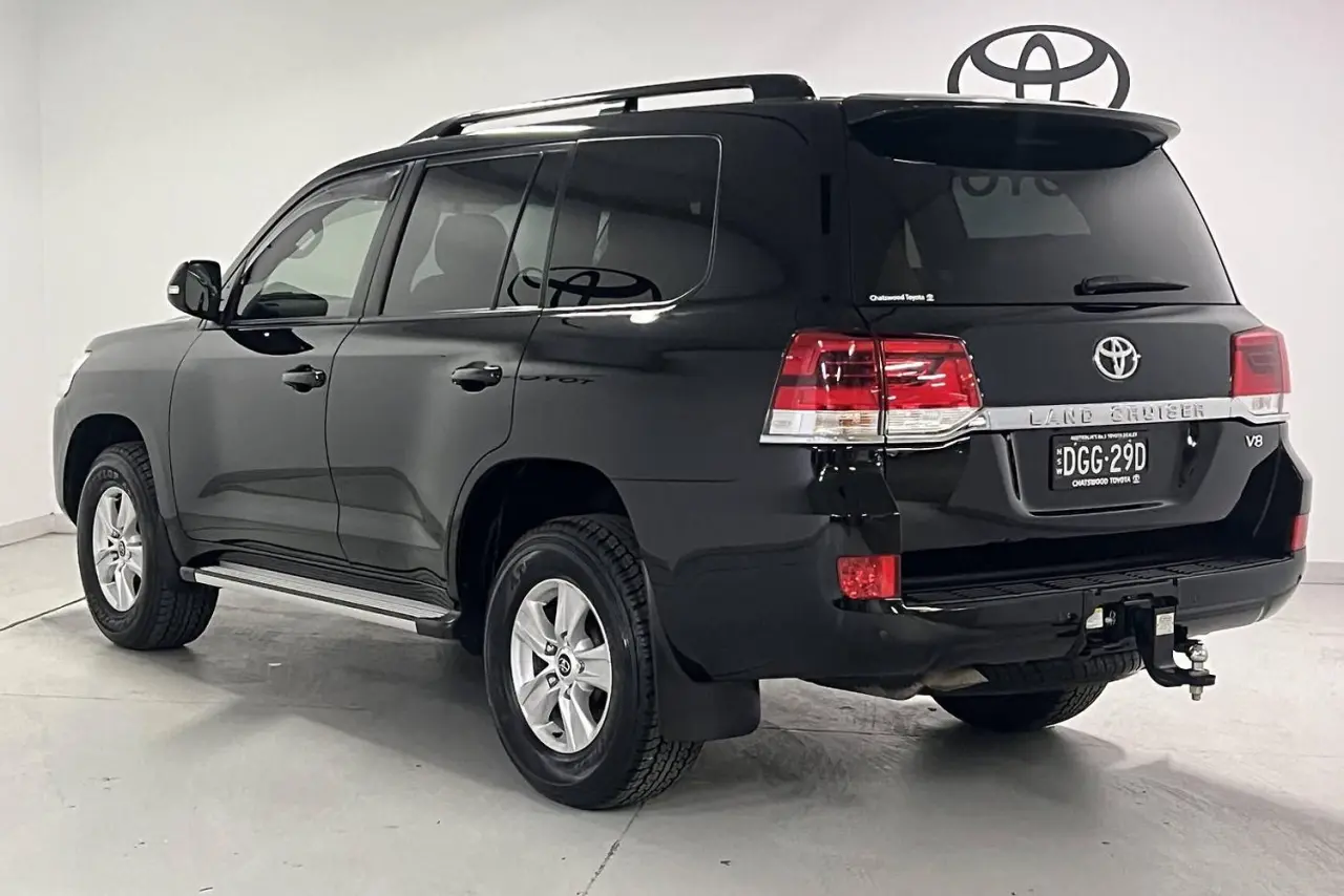 2021 Toyota Landcruiser Gallery Image 8