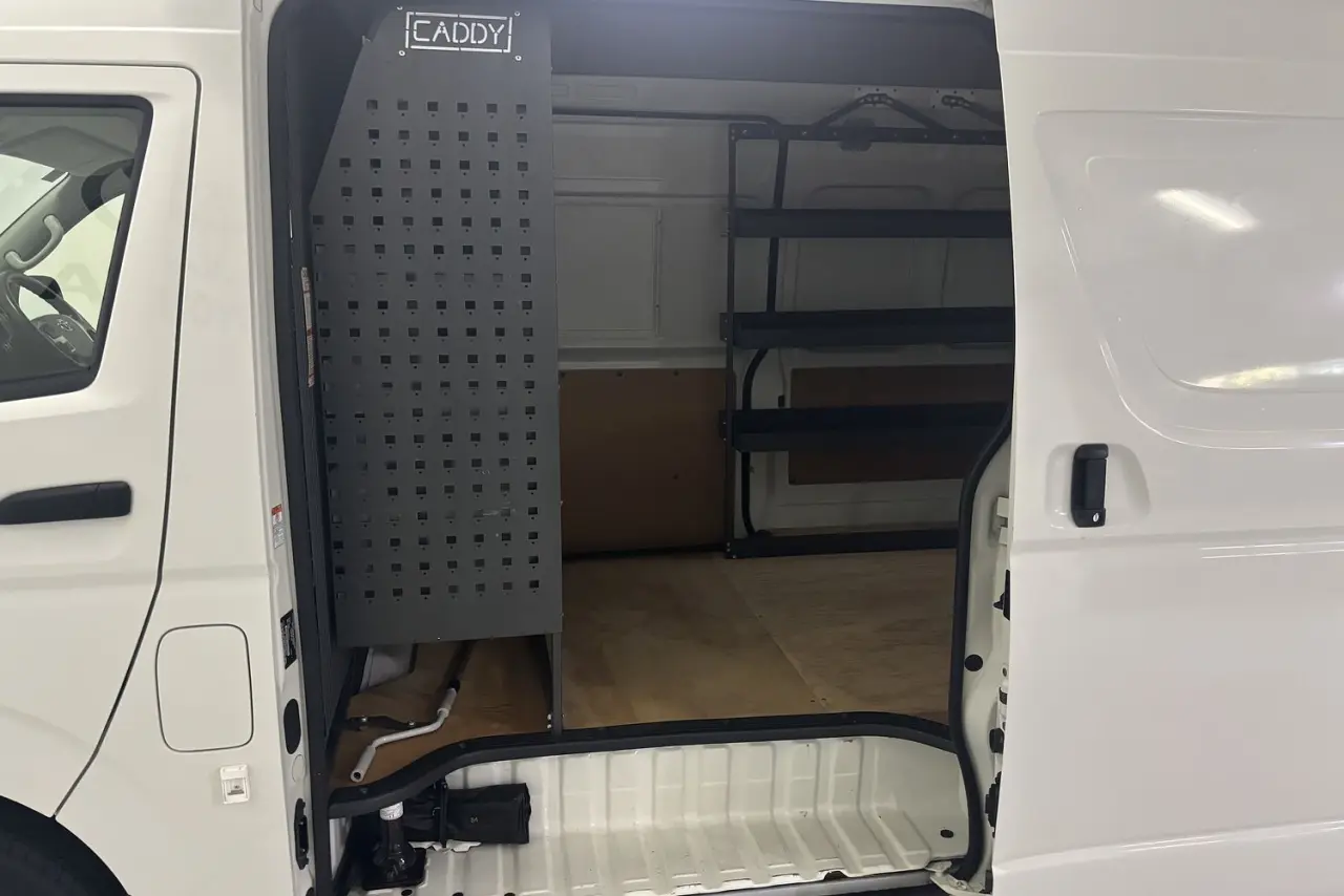 2016 Toyota Hiace Gallery Image 11