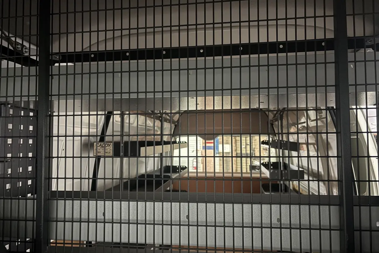 2016 Toyota Hiace Gallery Image 13