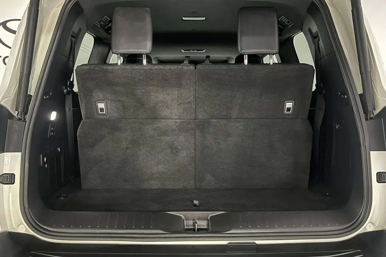 2022 Toyota Landcruiser Gallery Image 13