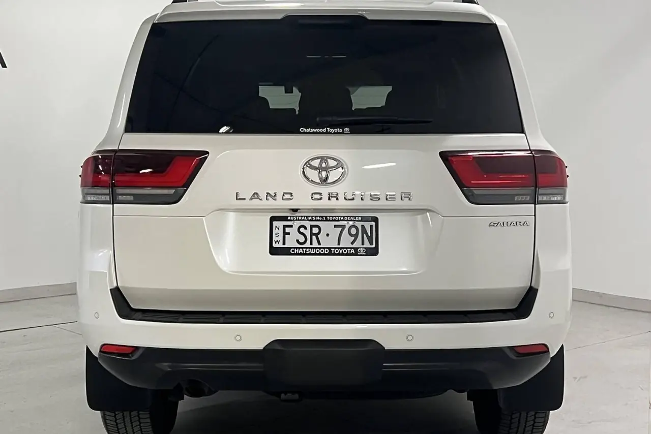 2022 Toyota Landcruiser Gallery Image 7