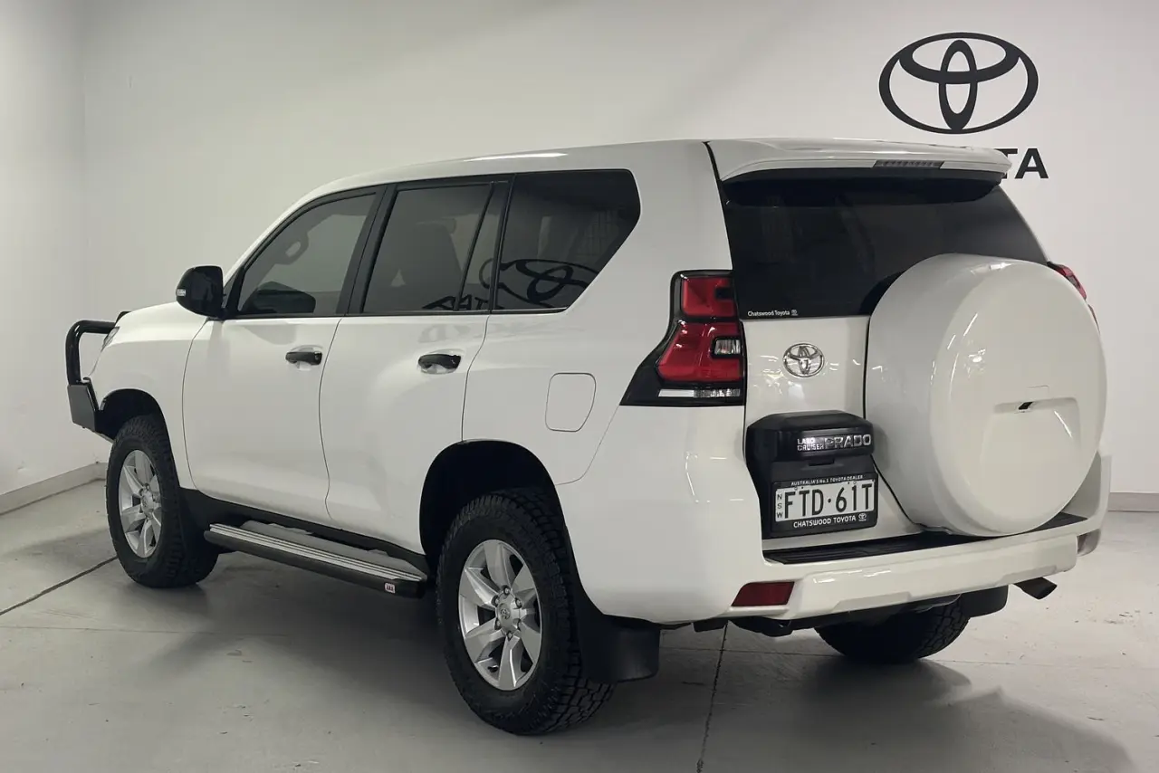 2020 Toyota Landcruiser Prado Gallery Image 8