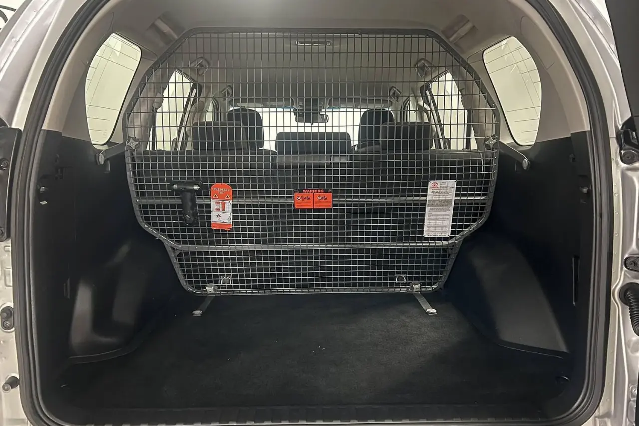 2021 Toyota Landcruiser Prado Gallery Image 12