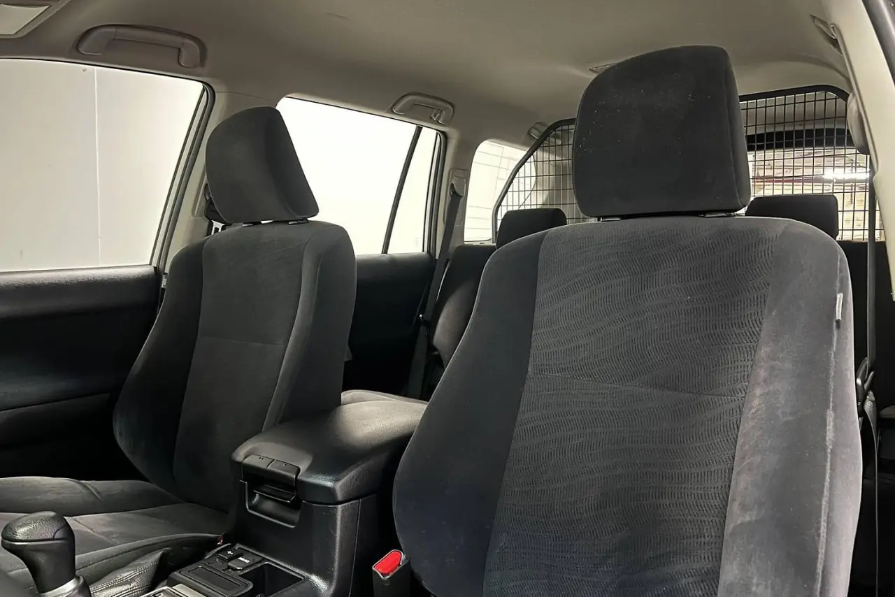 2021 Toyota Landcruiser Prado Gallery Image 15