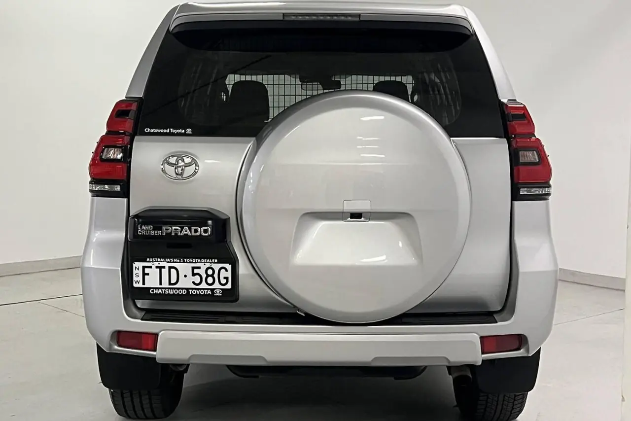 2021 Toyota Landcruiser Prado Gallery Image 7