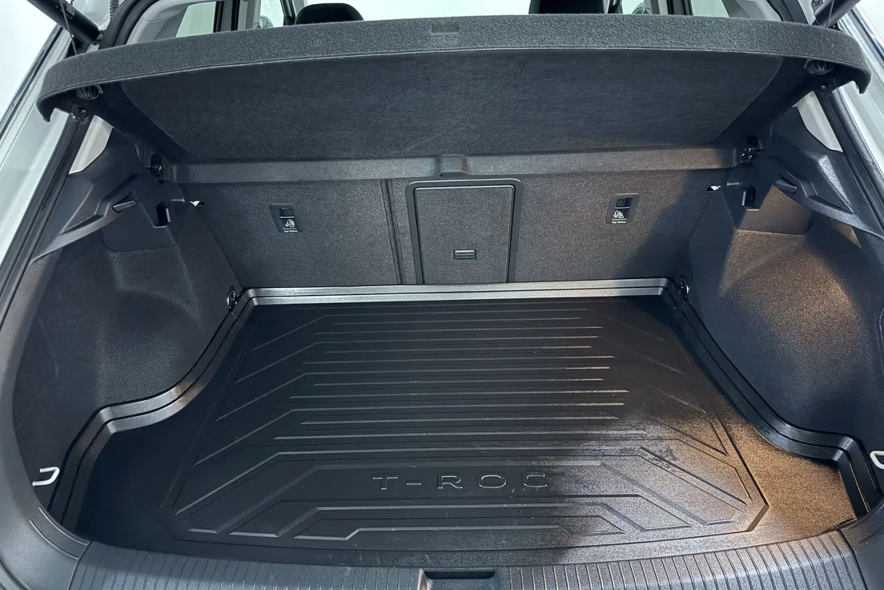 2023 Volkswagen T-Roc Gallery Image 11