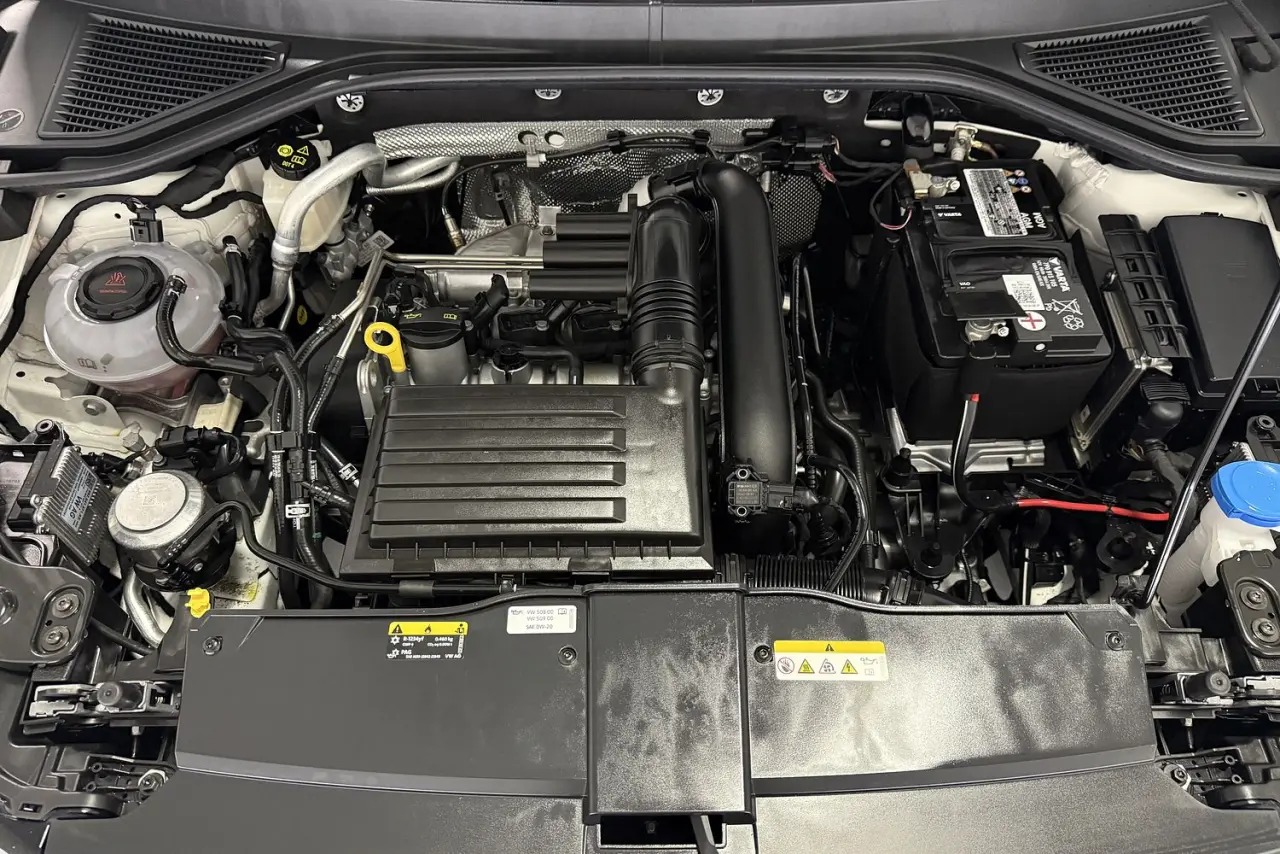 2023 Volkswagen T-Roc Gallery Image 18