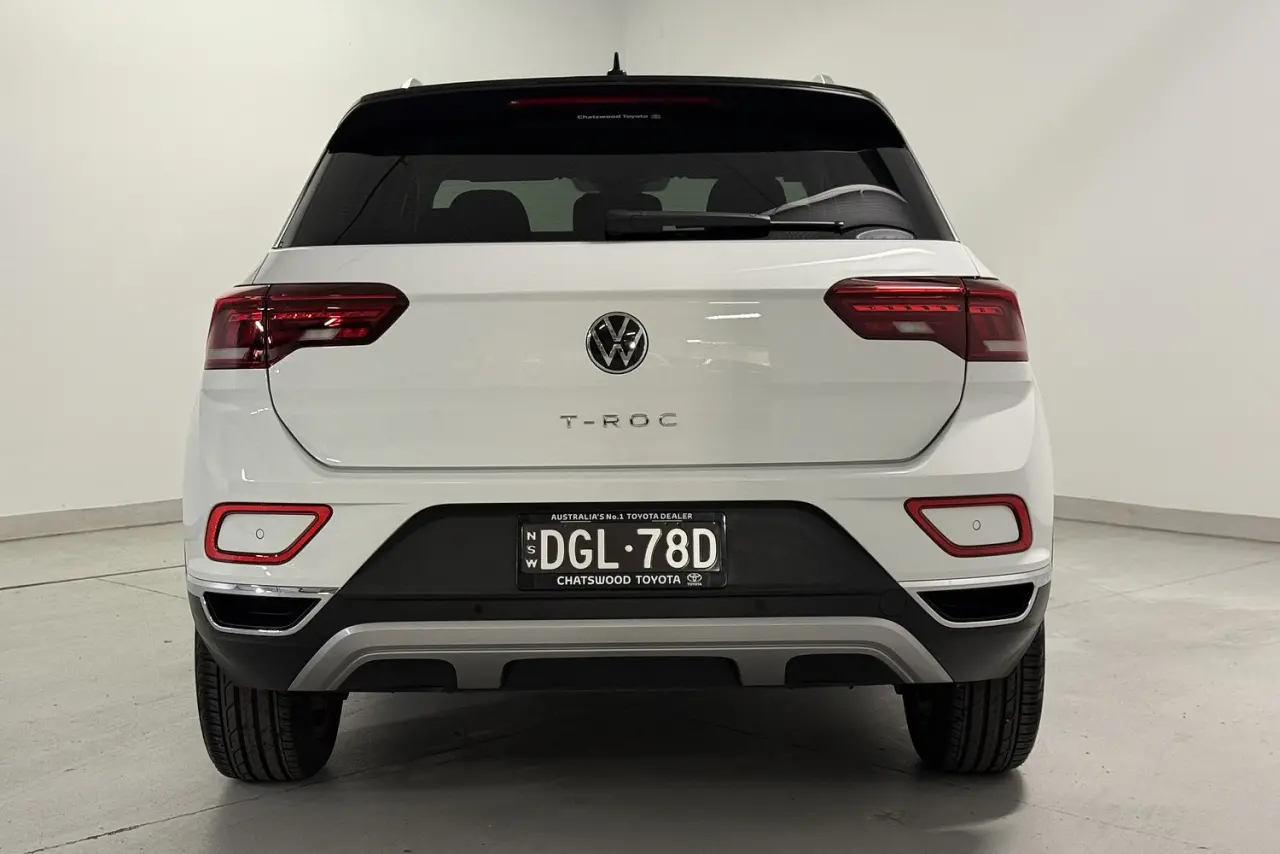 2023 Volkswagen T-Roc Gallery Image 5