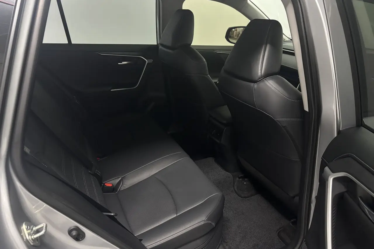 2023 Toyota RAV4 Gallery Image 11