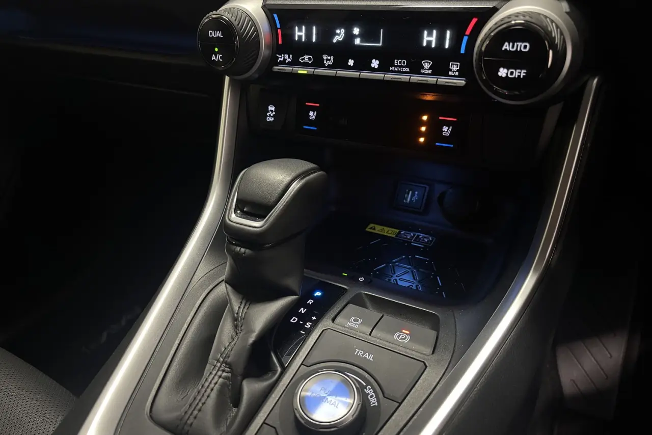 2023 Toyota RAV4 Gallery Image 19