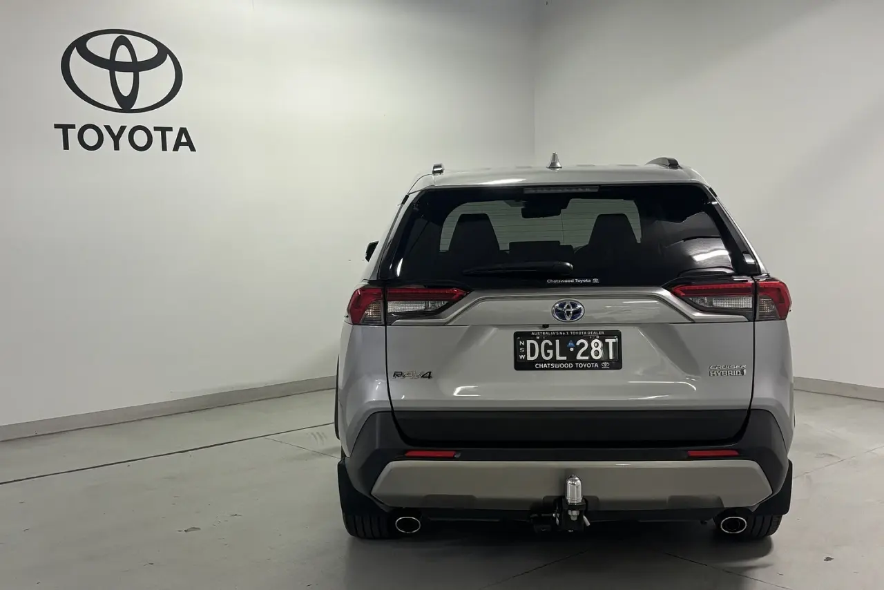 2023 Toyota RAV4 Gallery Image 6