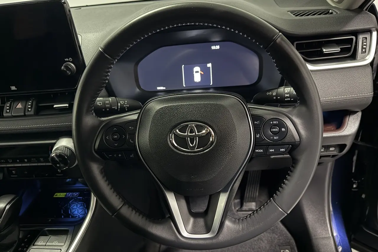 2024 Toyota RAV4 Gallery Image 16