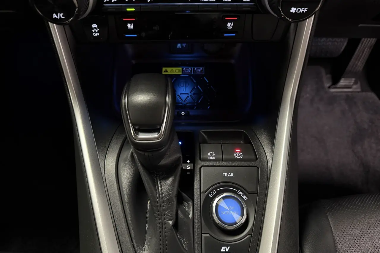 2024 Toyota RAV4 Gallery Image 19