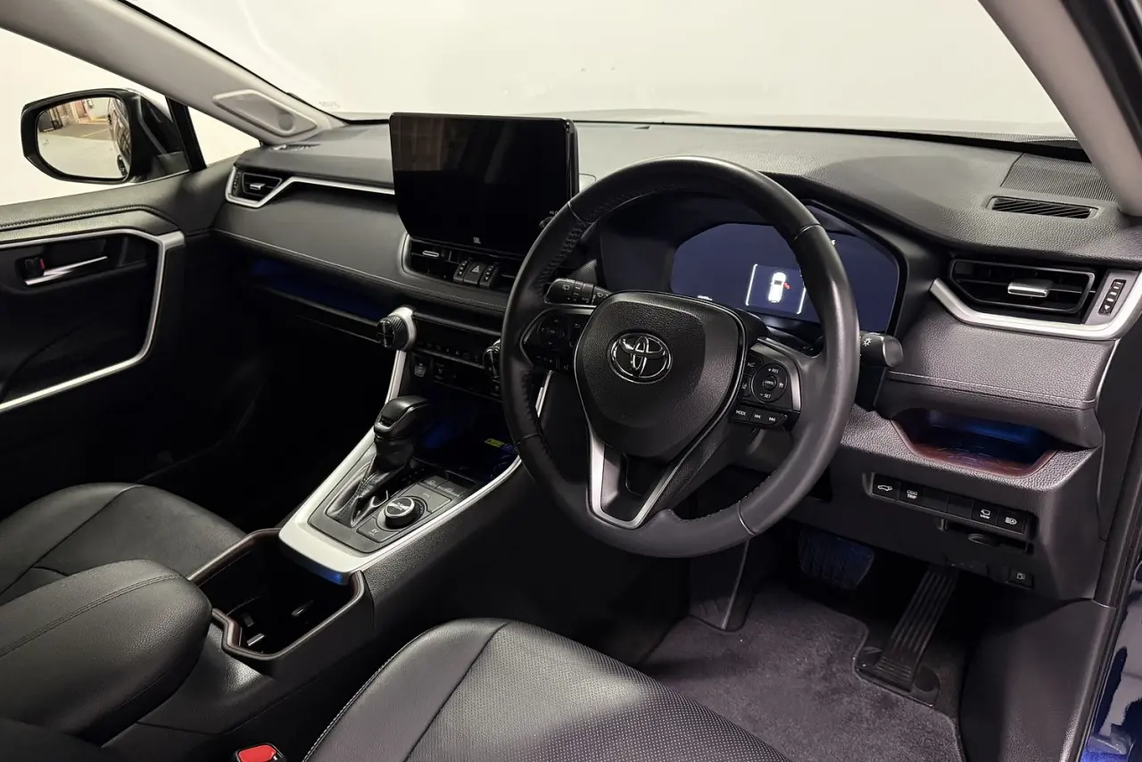 2024 Toyota RAV4 Gallery Image 9