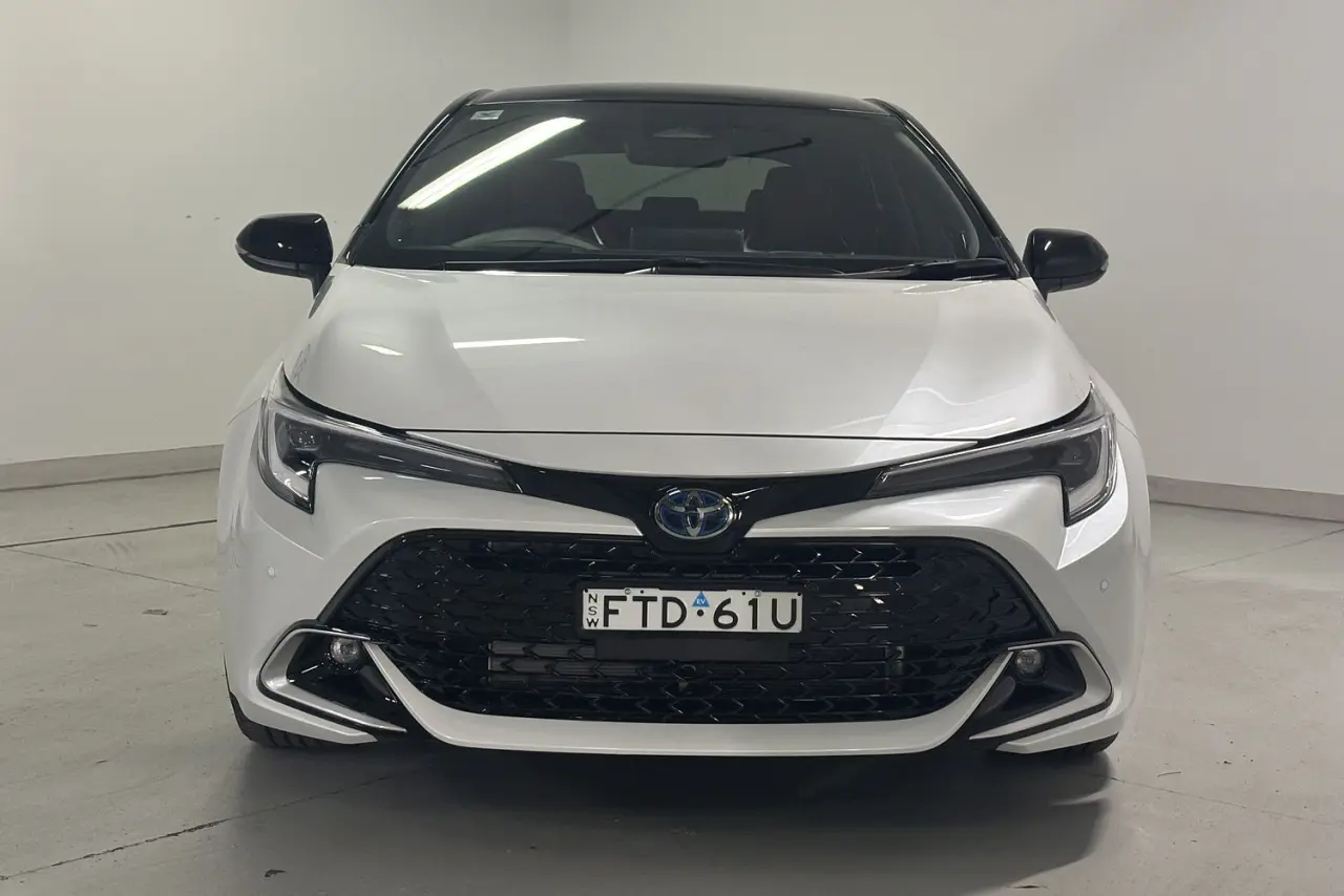 2025 Toyota Corolla Gallery Image 3
