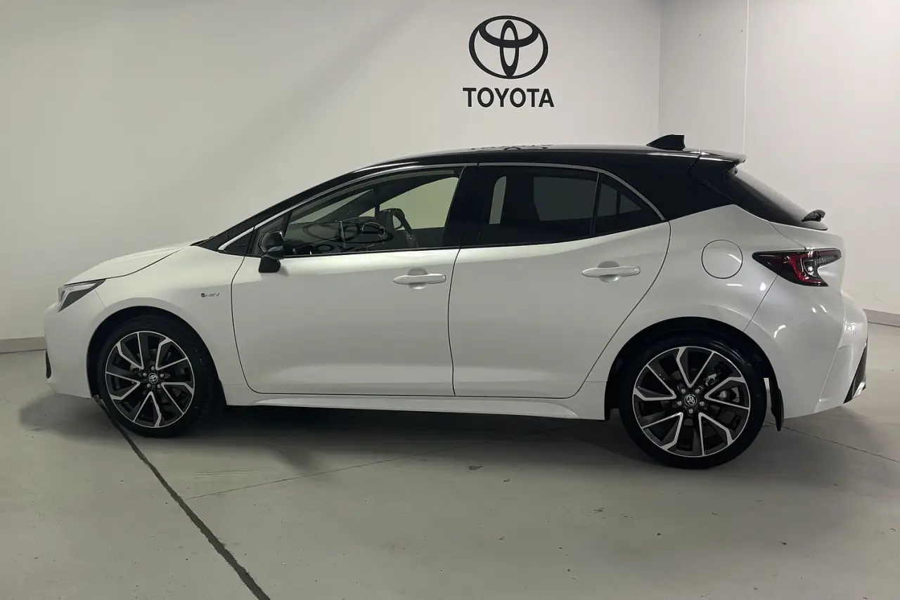 2025 Toyota Corolla Gallery Image 9