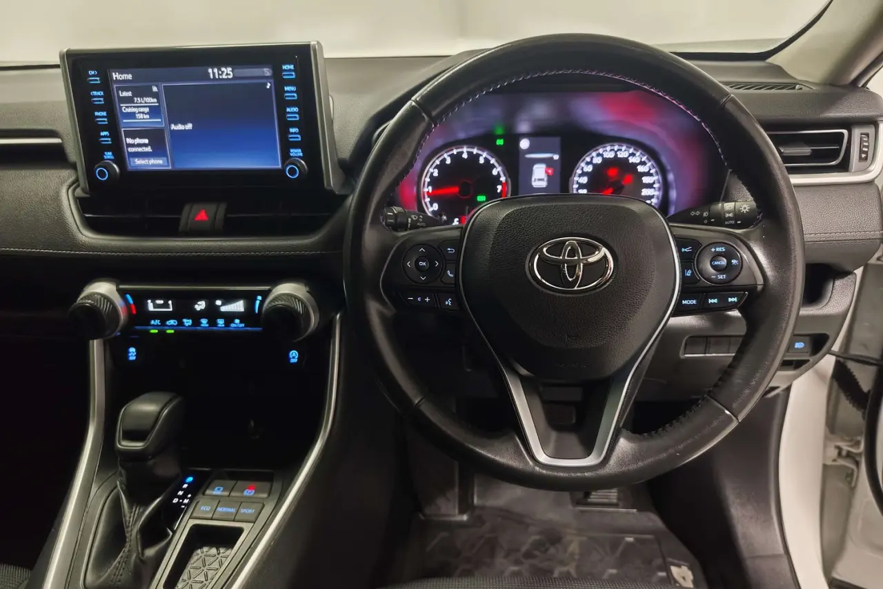 2022 Toyota RAV4 Gallery Image 16