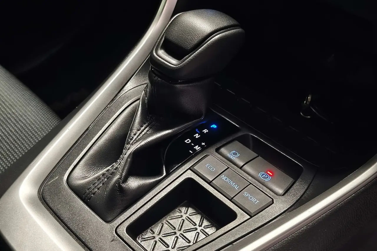 2022 Toyota RAV4 Gallery Image 19