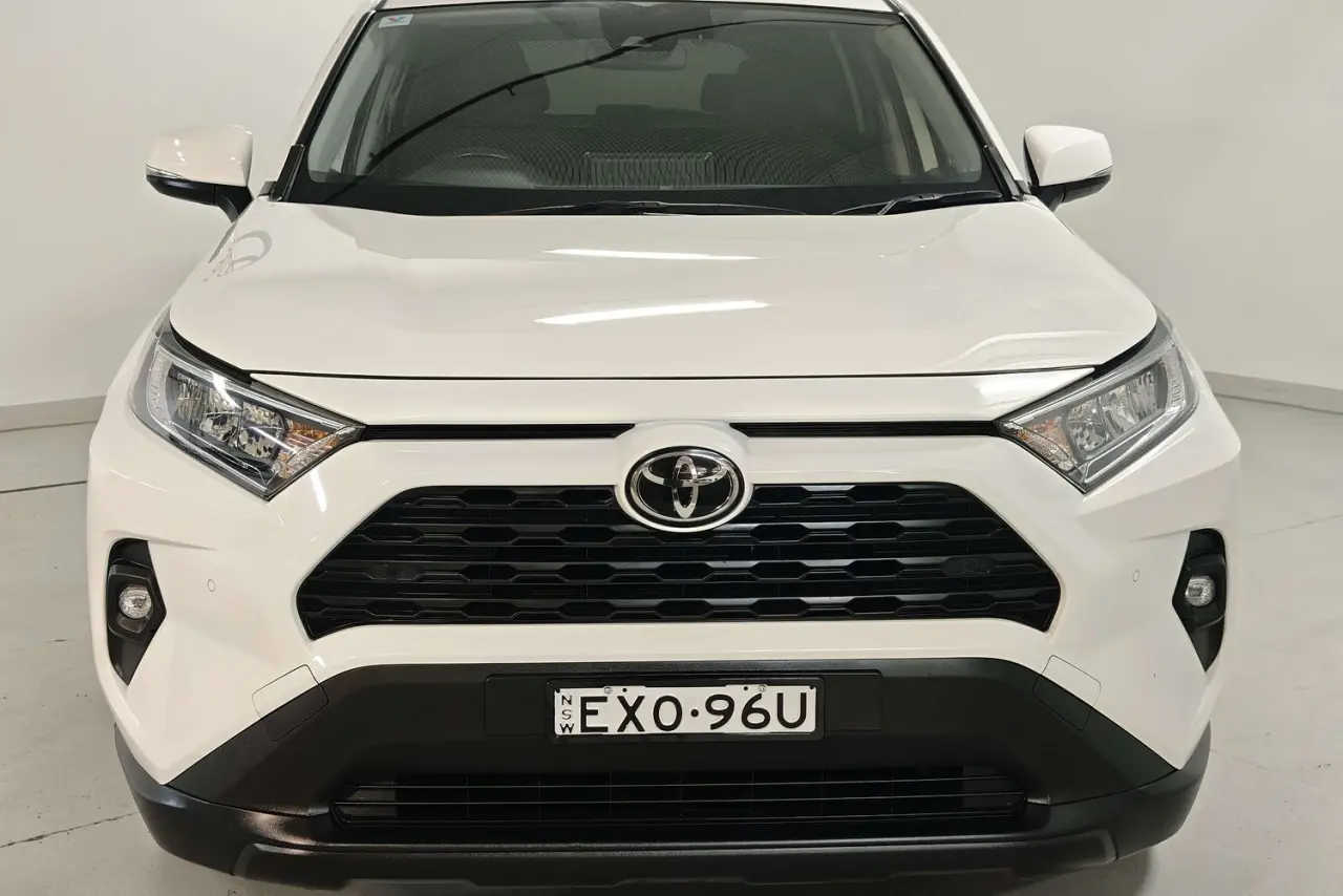 2022 Toyota RAV4 Gallery Image 3