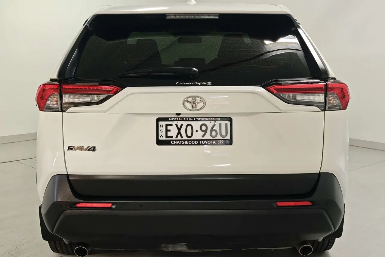 2022 Toyota RAV4 Gallery Image 8