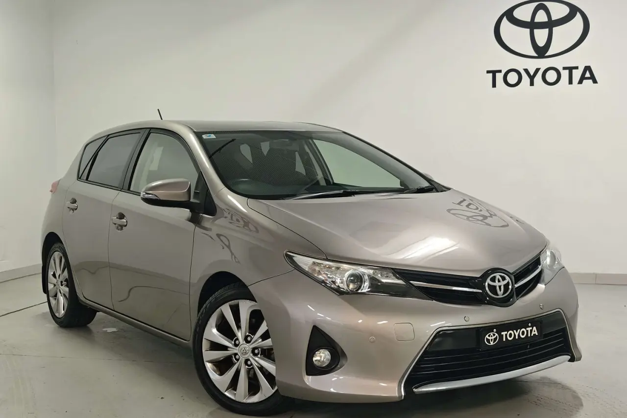 2013 Toyota Corolla Gallery Image 1