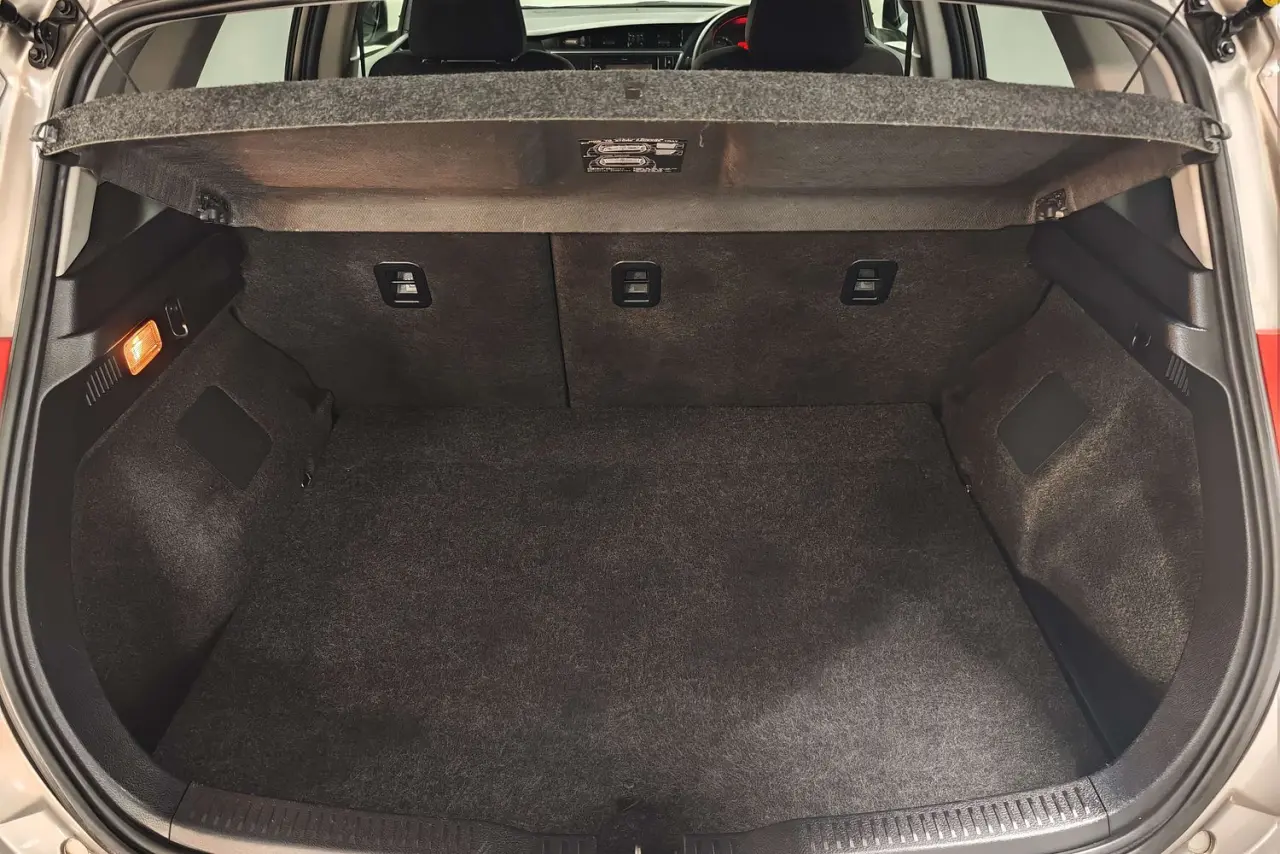 2013 Toyota Corolla Gallery Image 12