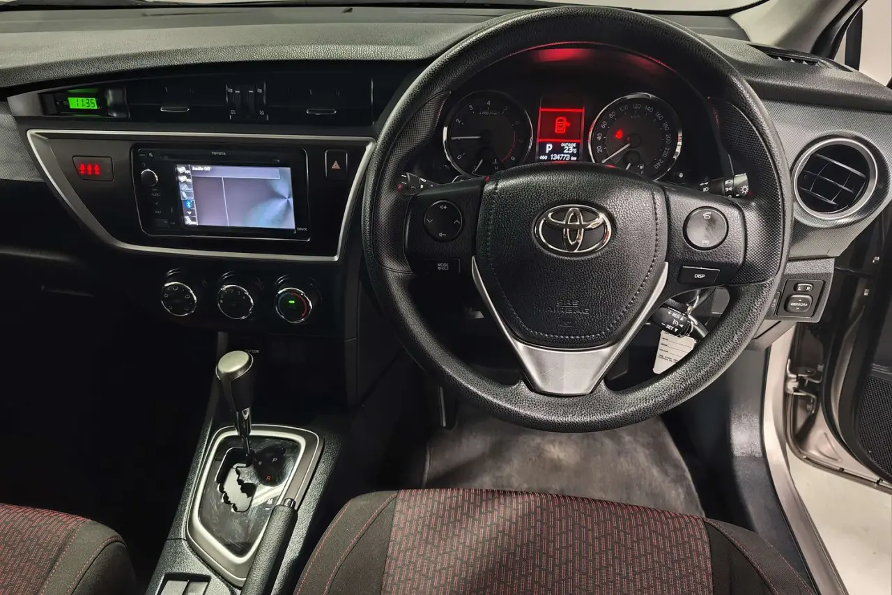 2013 Toyota Corolla Gallery Image 16
