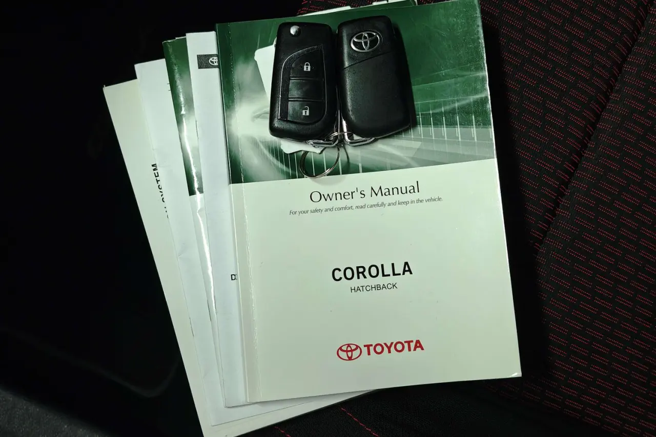 2013 Toyota Corolla Gallery Image 21