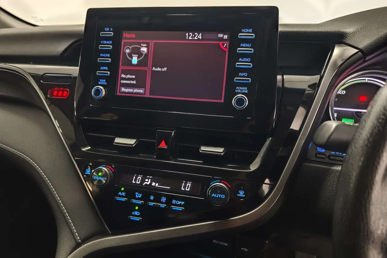 2021 Toyota Camry Gallery Image 18