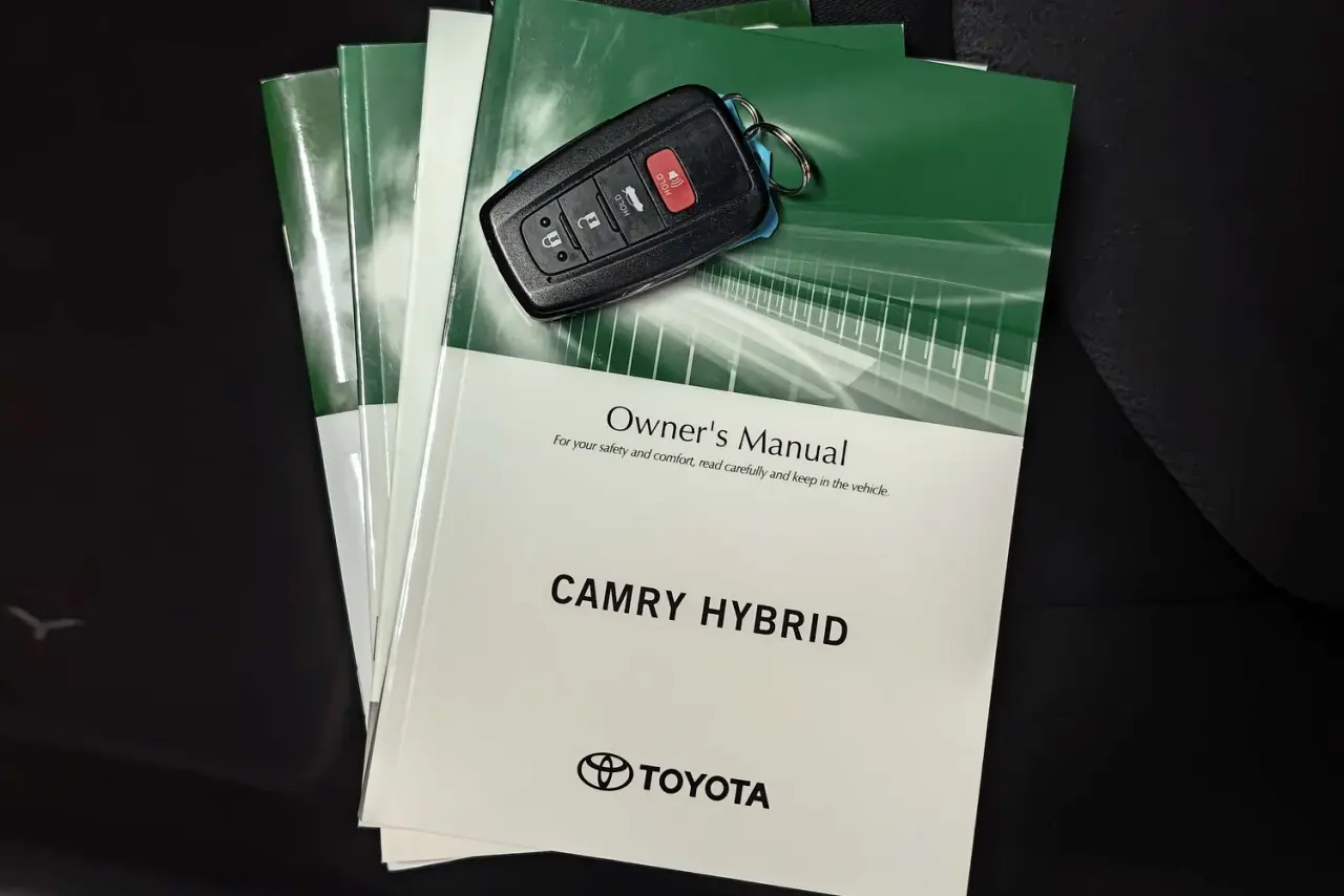 2021 Toyota Camry Gallery Image 21