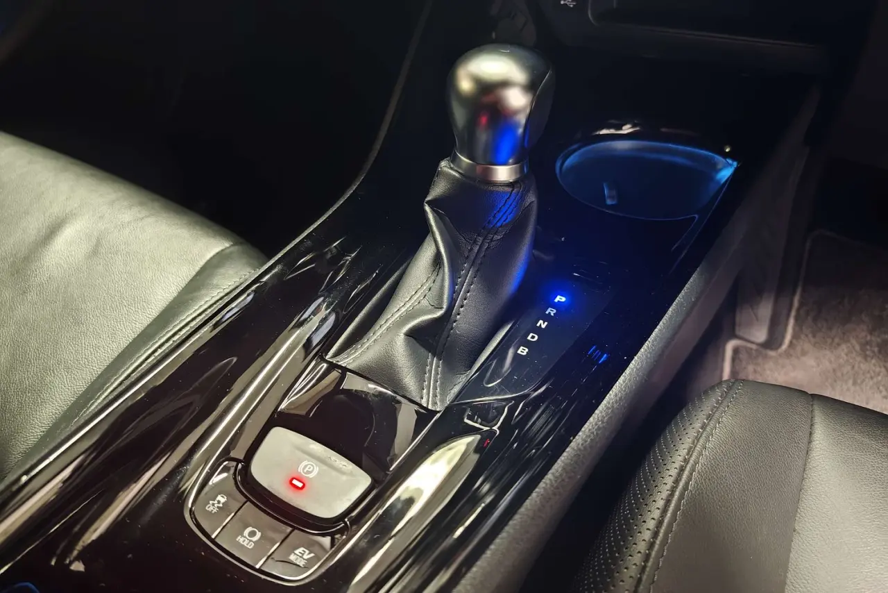 2022 Toyota C-HR Gallery Image 19