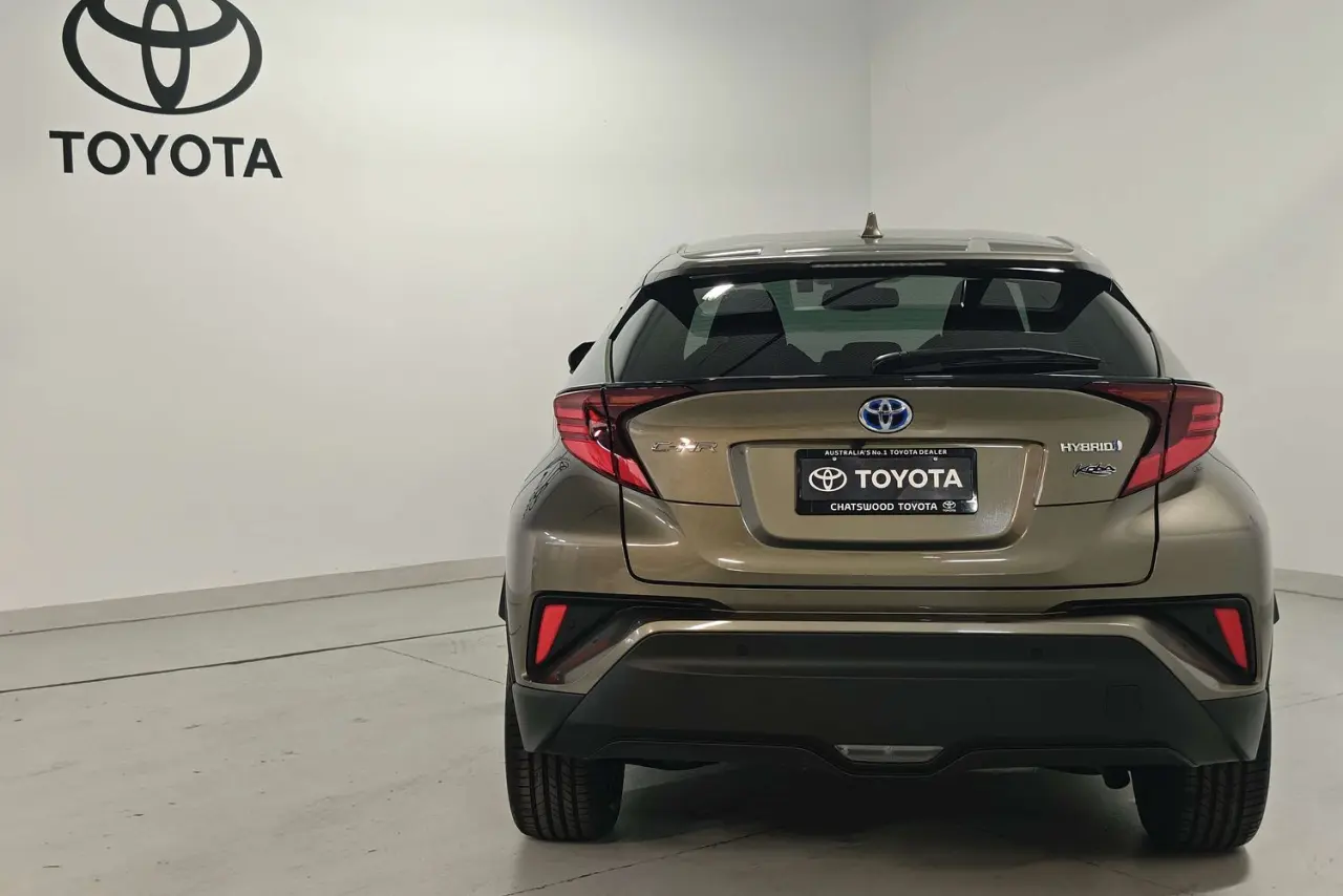 2022 Toyota C-HR Gallery Image 7